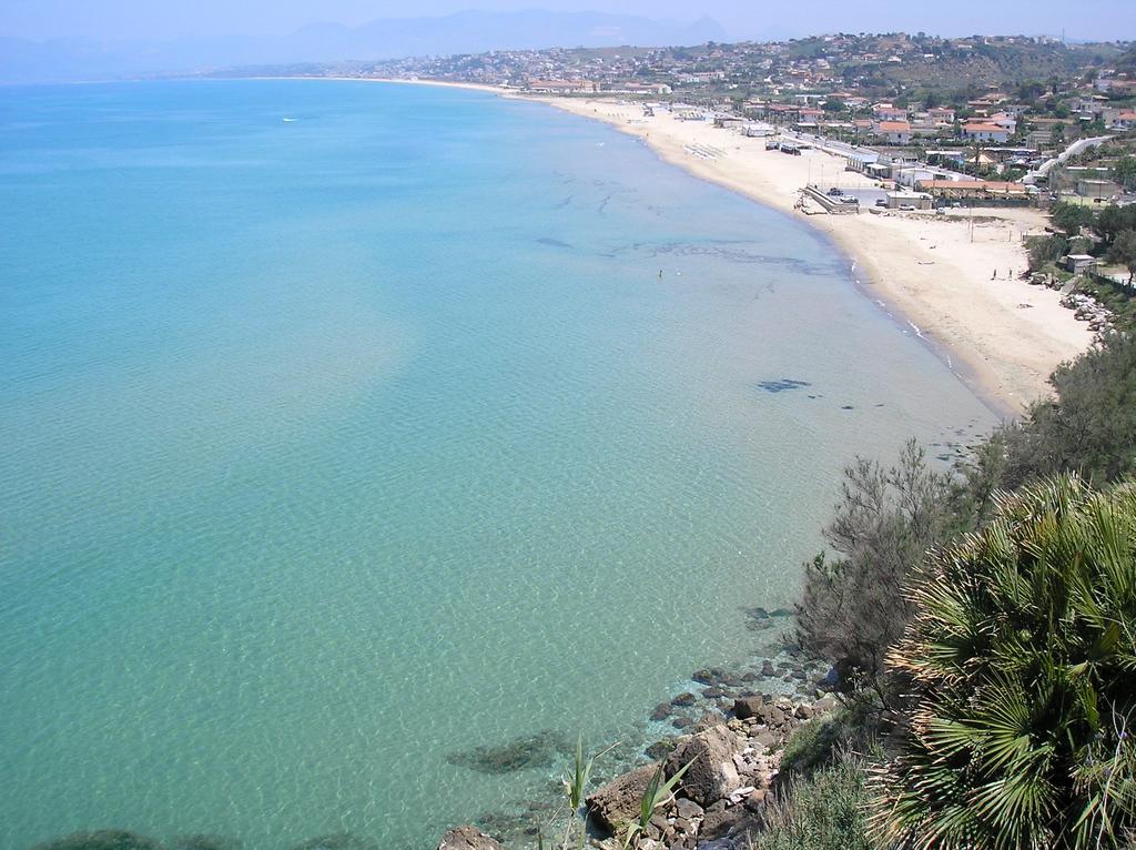 La Casetta Nel Porto Castellammare del Golfo Bagian luar foto